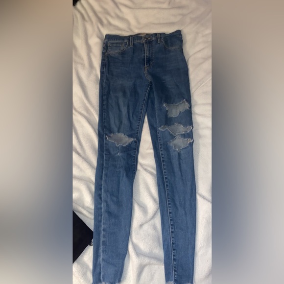 ❤️SOLD❤️Jean bundle - Picture 10 of 11